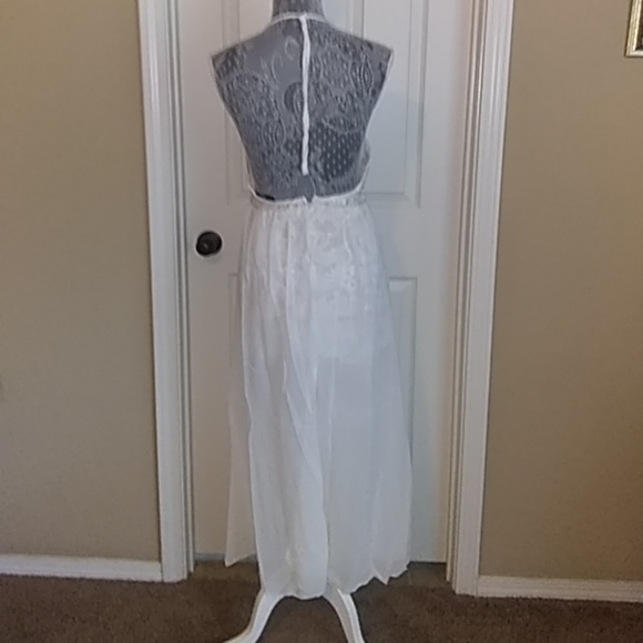 Lace Halter ♥️ Maxi Dress. PRICE IS FIRM❣️ - Picture 6 of 7